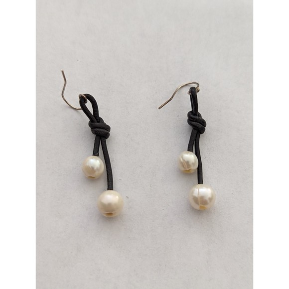 Elegant faux pearl drop earrings black cord 2" - Picture 2 of 2